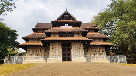 Vadakkunnathan tour package from Coimbatore